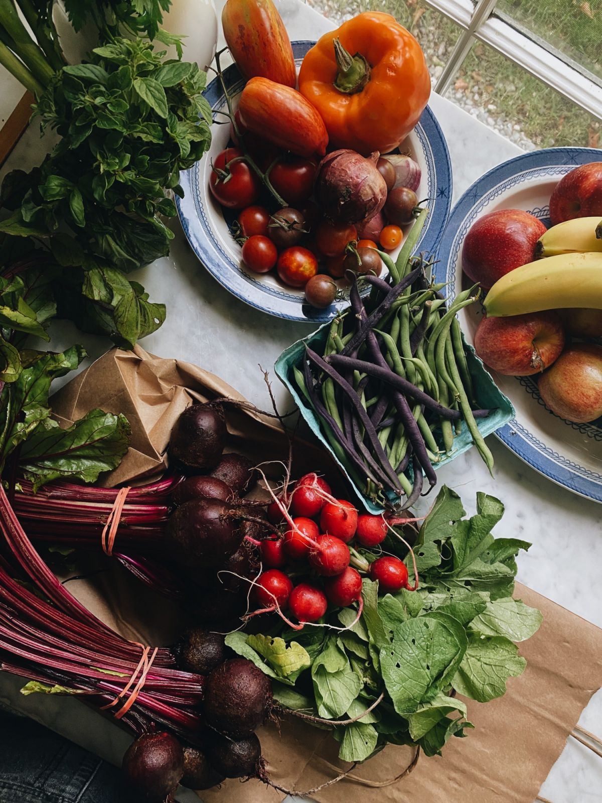 Produce in a kitchen (Photo: Dupe Photos)
