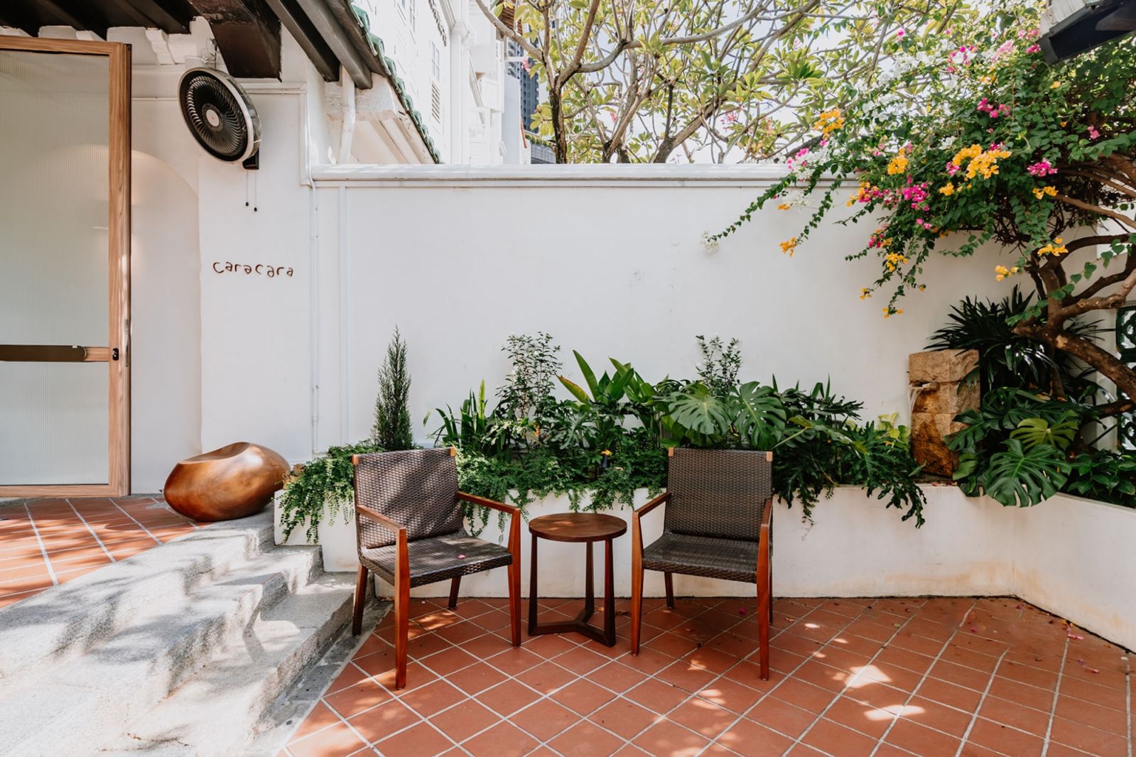 The charmingly quaint courtyard entrance of Caracara (Photo: Caracara) coffee shops singapore