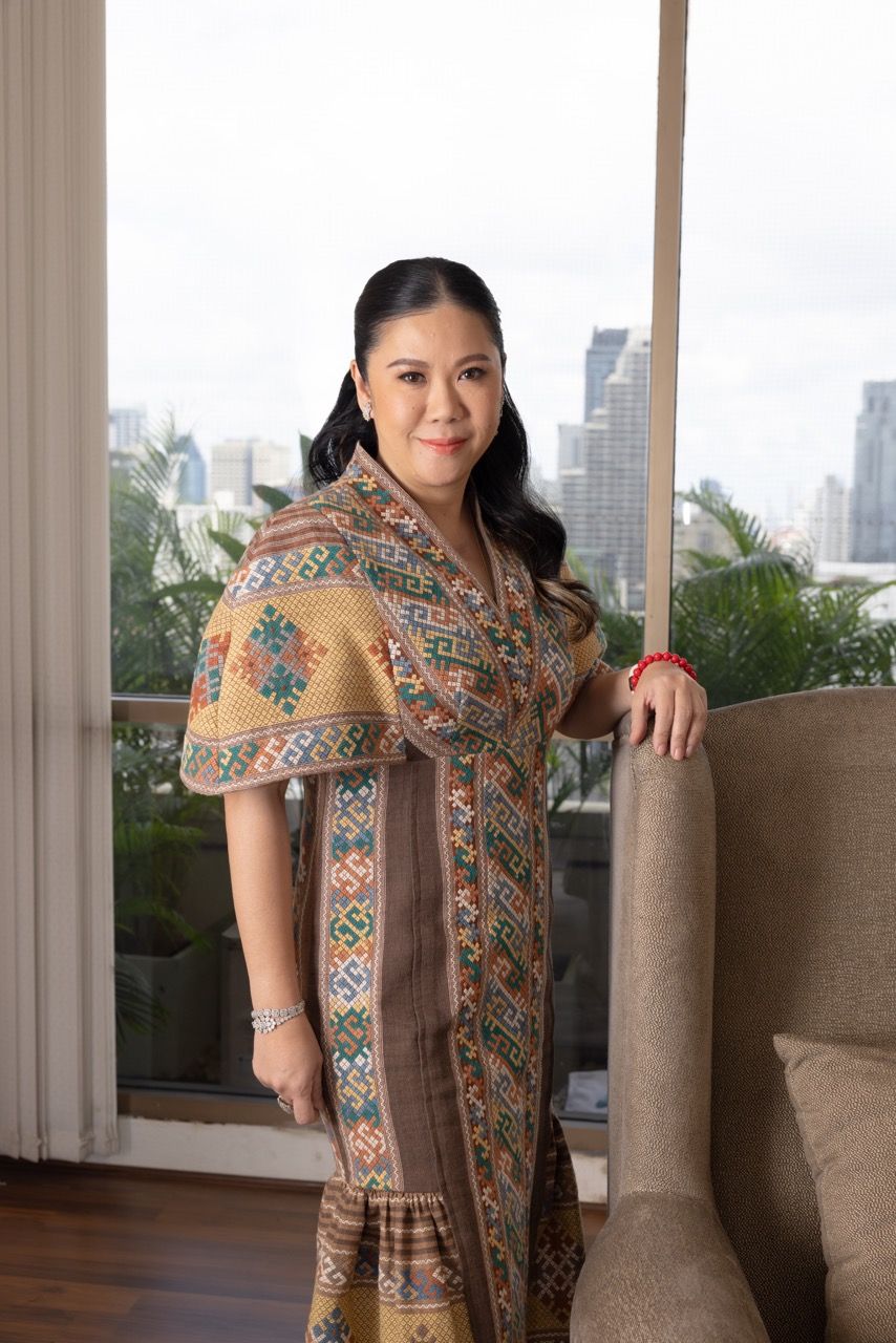 าปนีย์ เกียรติไพบูลย์ ผู้ว่าหญิงแห่งการการท่องเที่ยวแห่งประเทศไทย