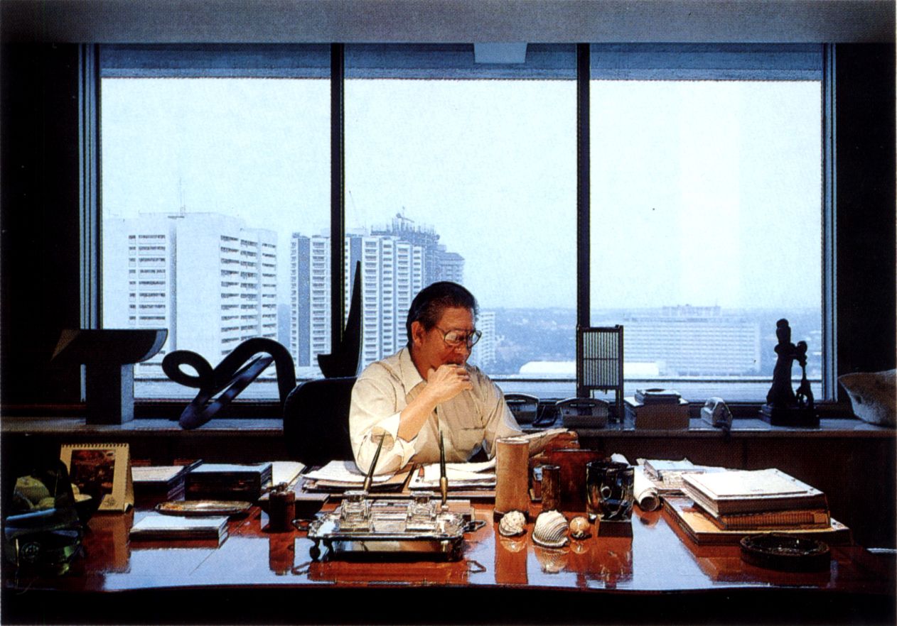 Leandro Locsin in his office, in the early 1990s