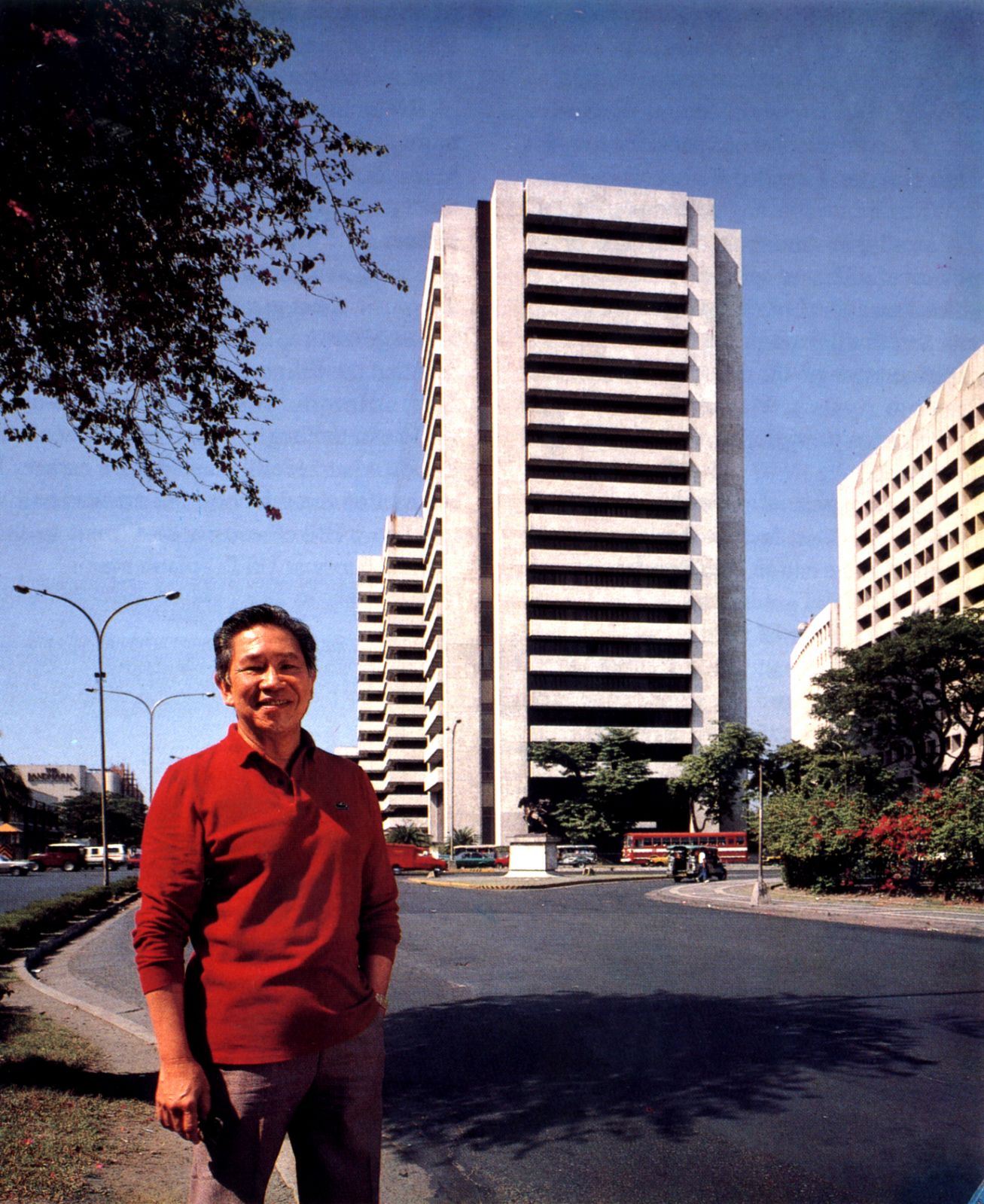 Locsin in front of the LV Locsin building on Ayala Avenue in 1979