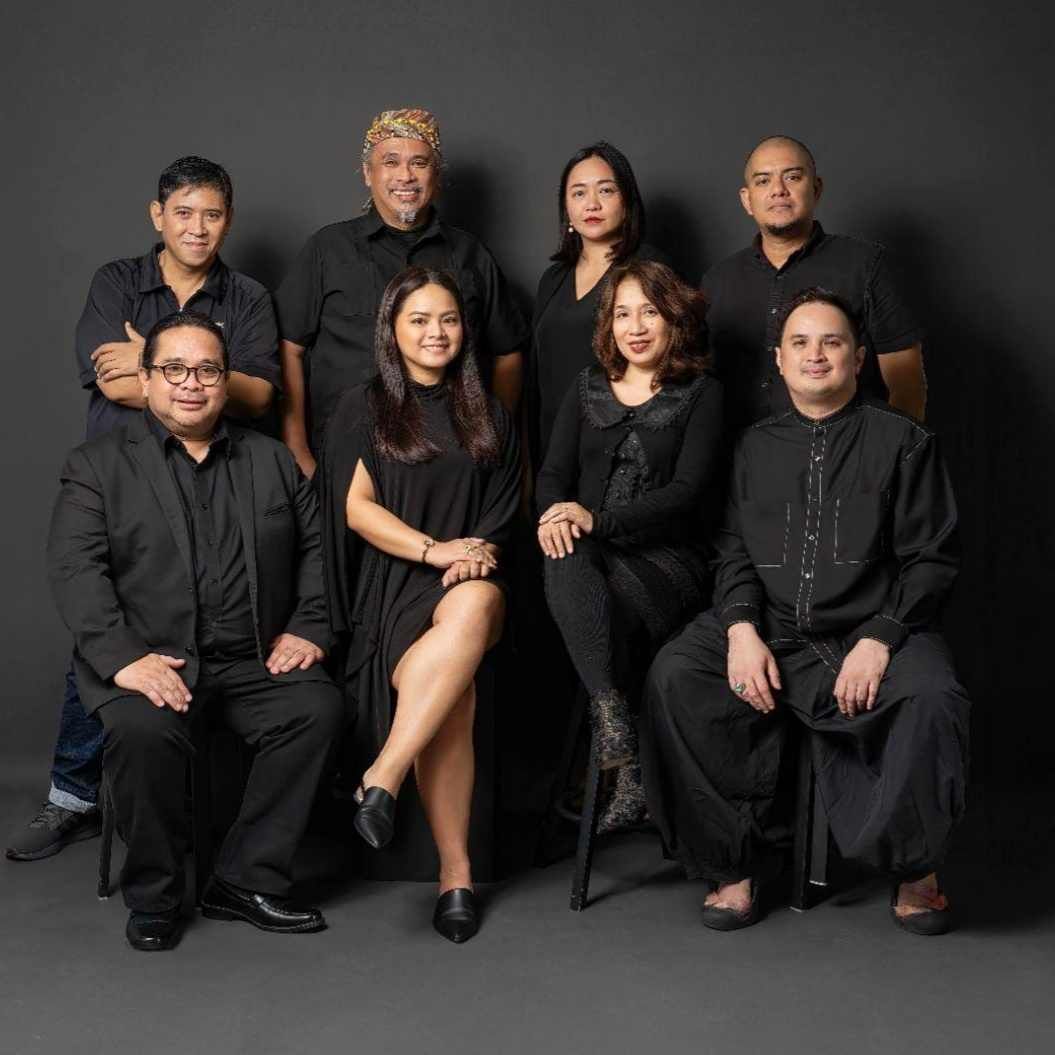 The Filipino artists representing the Phiippines at the Gwangju Biennale: Toym Leon Imao, Sari Dalena, Adjani Arumpac, Paul Eric Roca, Veejay Villafranca, Dennis Montera, Avie Felix, and Karl Castro (Photo: Facebook / Fundacion Sanso)