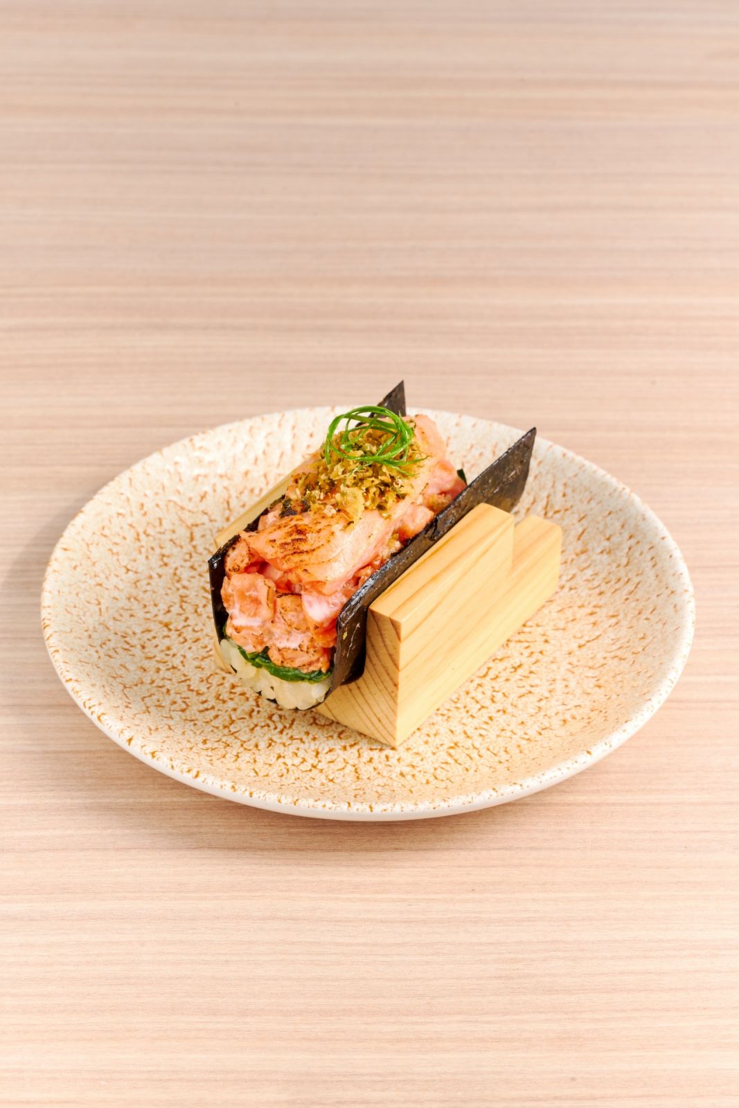 Salmon aburi hand roll by Koyo, Kiwami