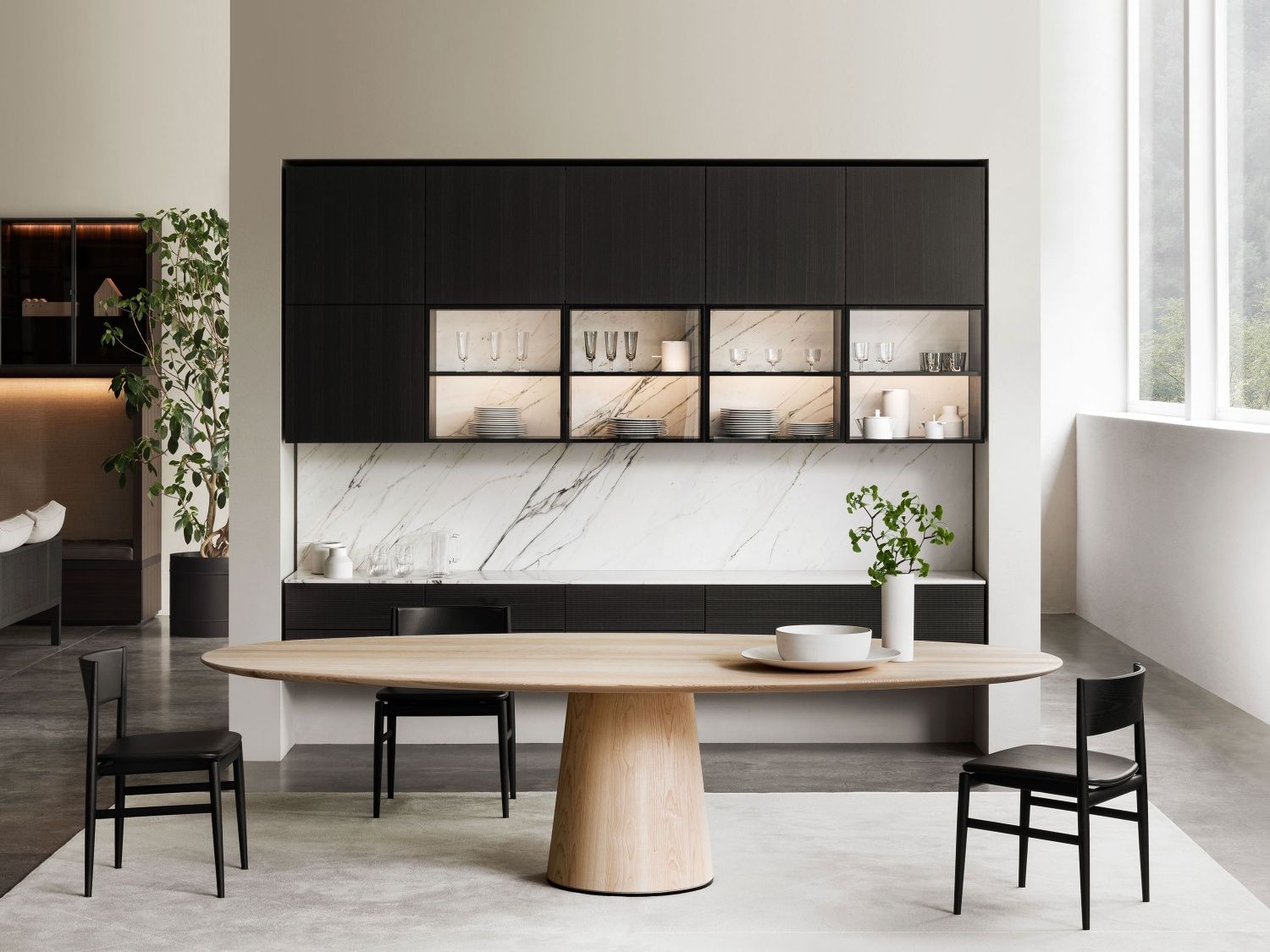 The Materic Ovale table, reimagined in an oval shape (Photo: Instagram / @porroofficial)