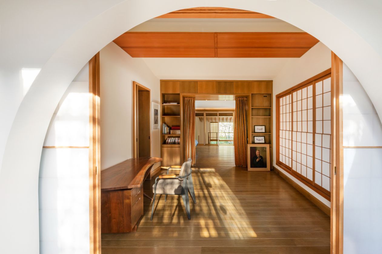 Designed by Kengo Kuma, Kenzo Takada’s Parisian home features shoji sliding doors (Photo: Jimmy Cohrssen)