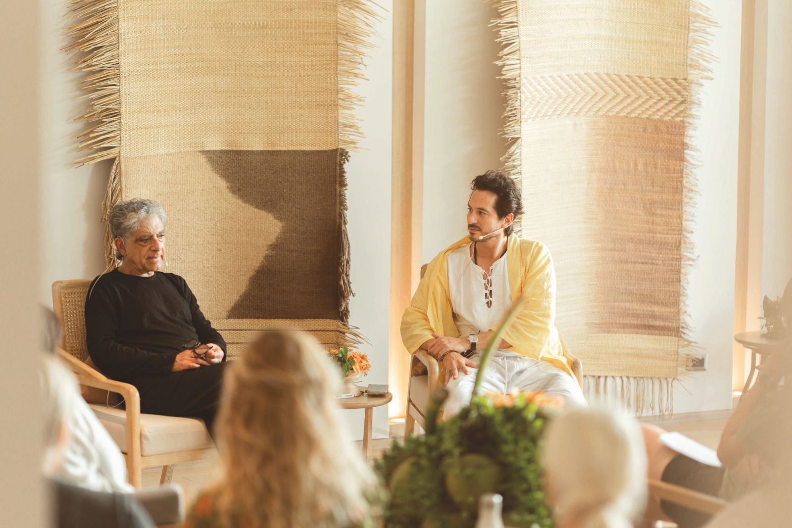 Deepak Chopra ถ่ายทอดภูมิปัญญาของเขาในการพูดคุยประจำวันเกี่ยวกับสุขภาพและชีวิตที่ยืนยาว