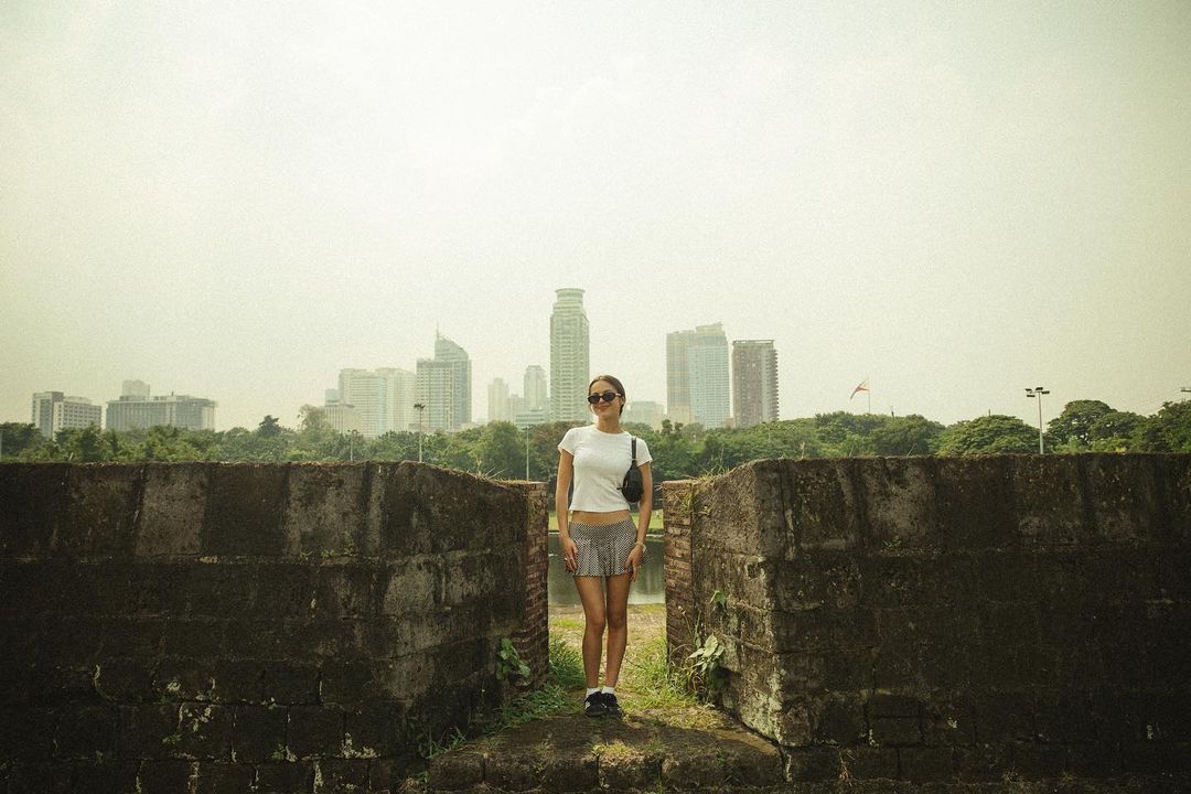 Olivia Rodrigo roaming around Intramuros, Manila (Photo: Olivia Rodrigo/Instagram)