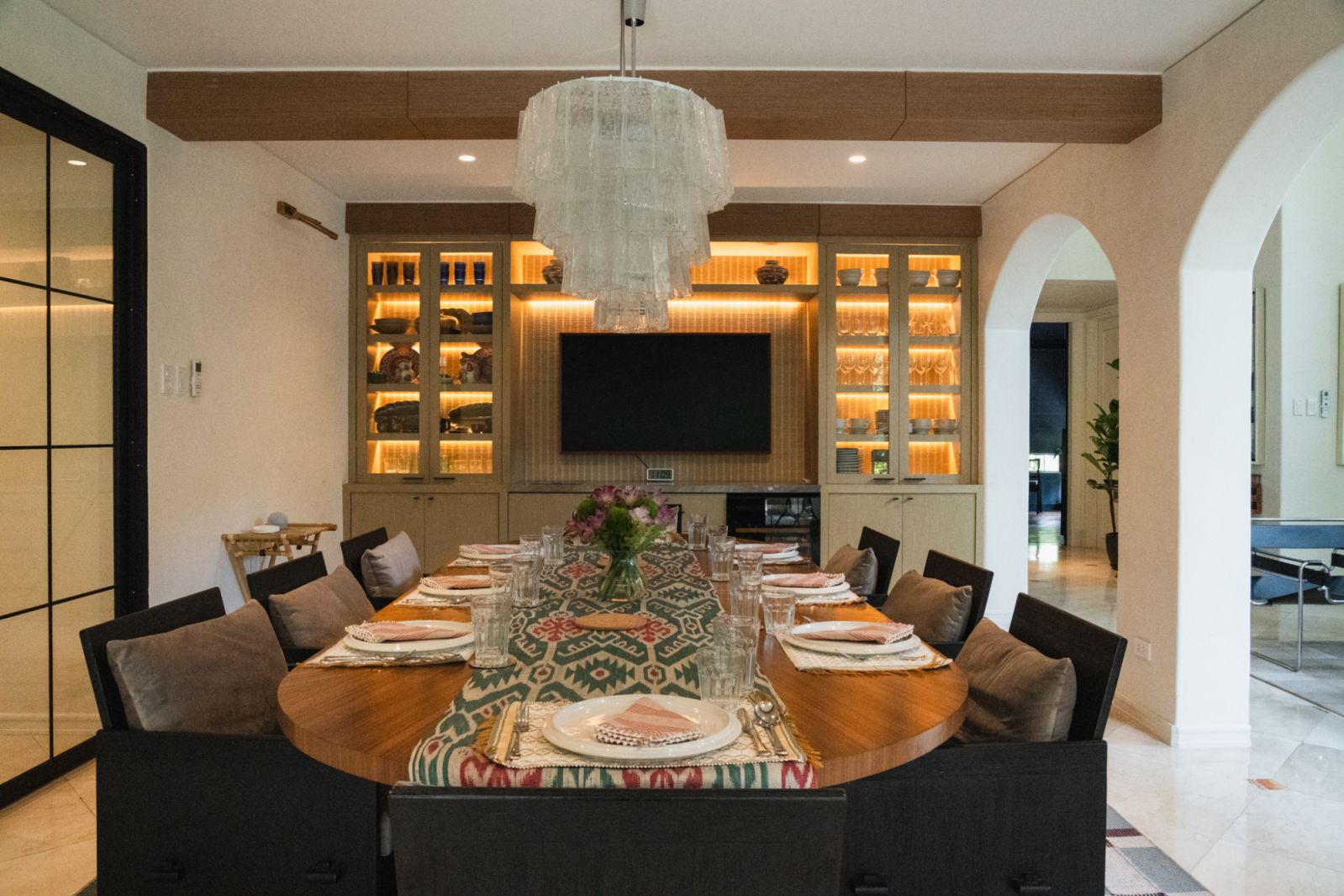 The dining room that overlooks the living room for an exquisite entertaining experience