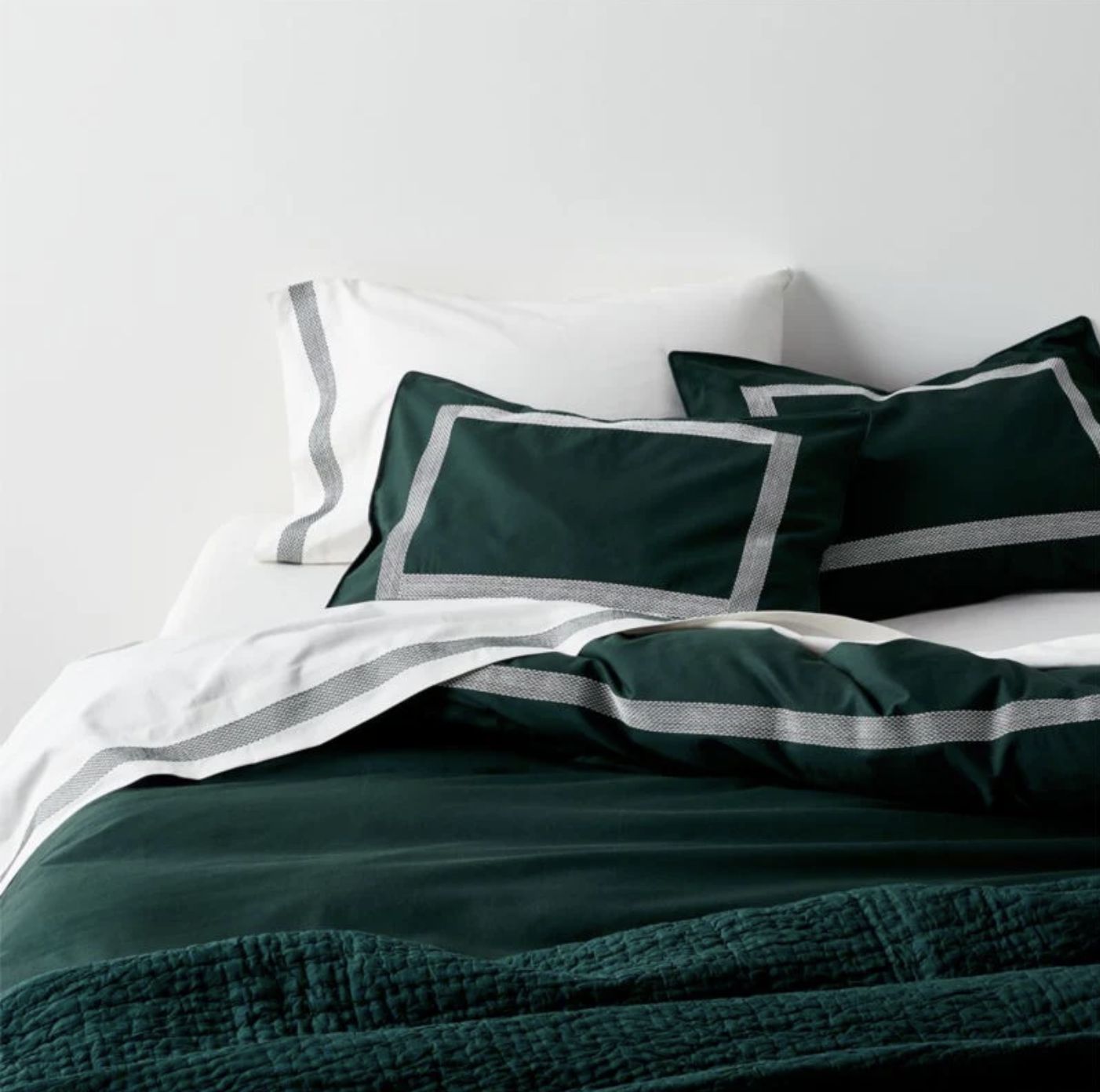 Crate and Barrel Hotel Organic Cotton Linen Embroidered Spruce Green Full/Queen Duvet Cover