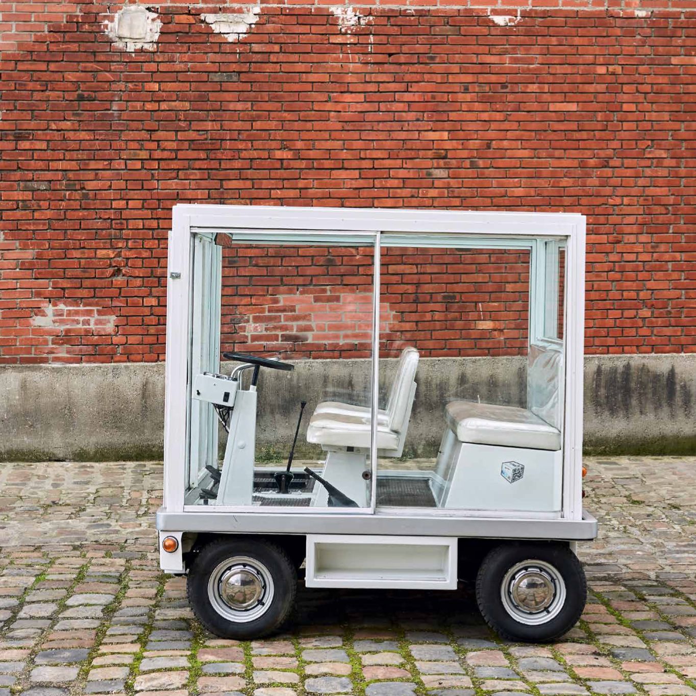 The original Le Cube from the Velvet Galerie collection (Photo: Benjamin Chelly)