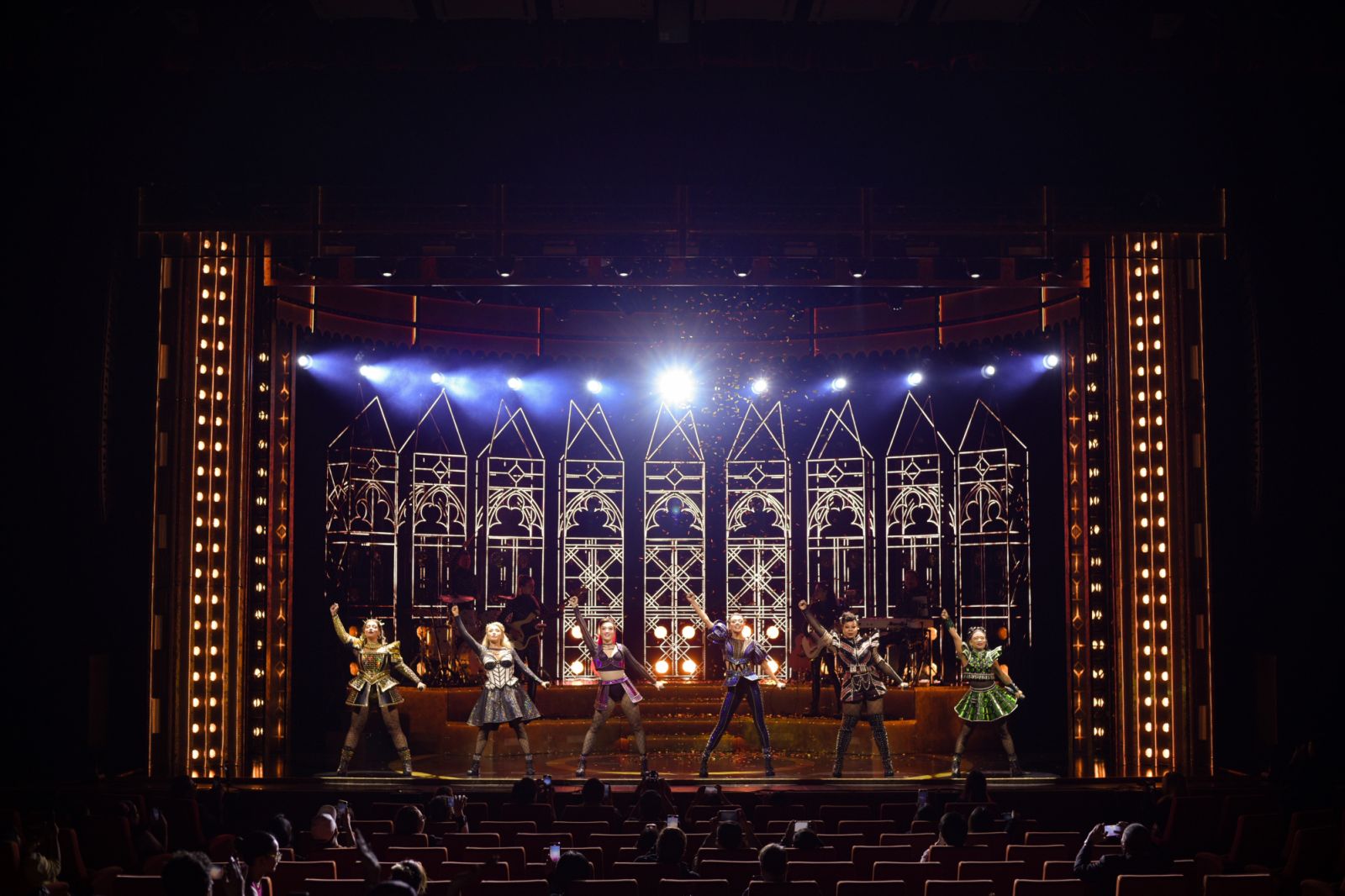 The six Tudor queens are in Manila, and they’re here to tell you a story (Photo: GMG Productions)