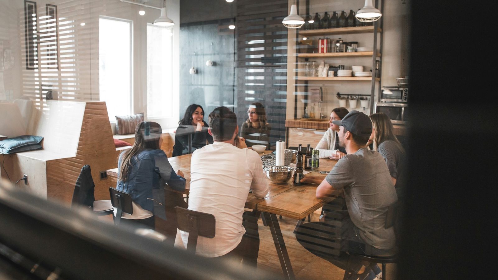 Research shows us that diverse teams are more likely to come up with innovative ideas that will ultimately drives companies forward (Photo: Unsplash)