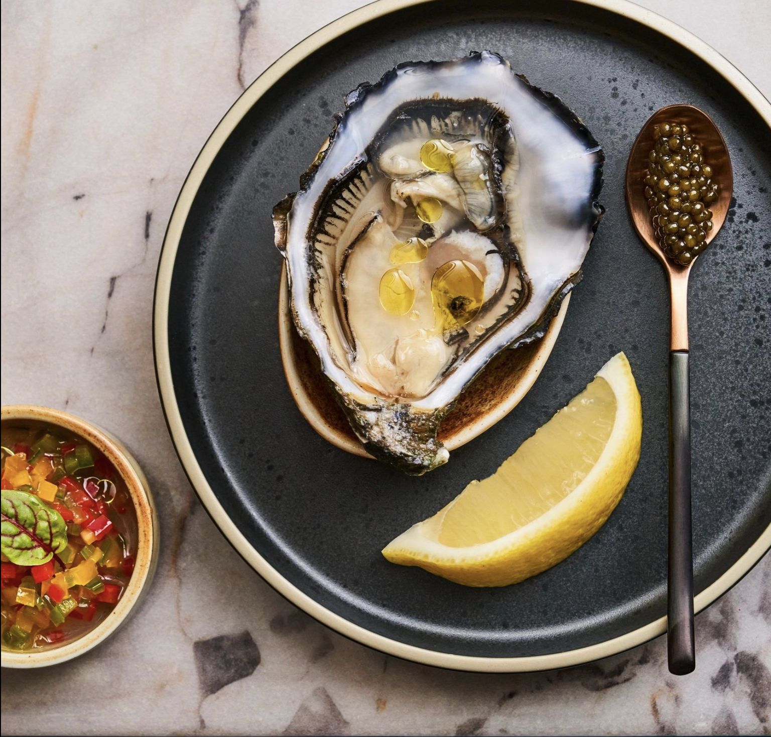 Seafood options are available at Ammakase (Photo: Ammakase)