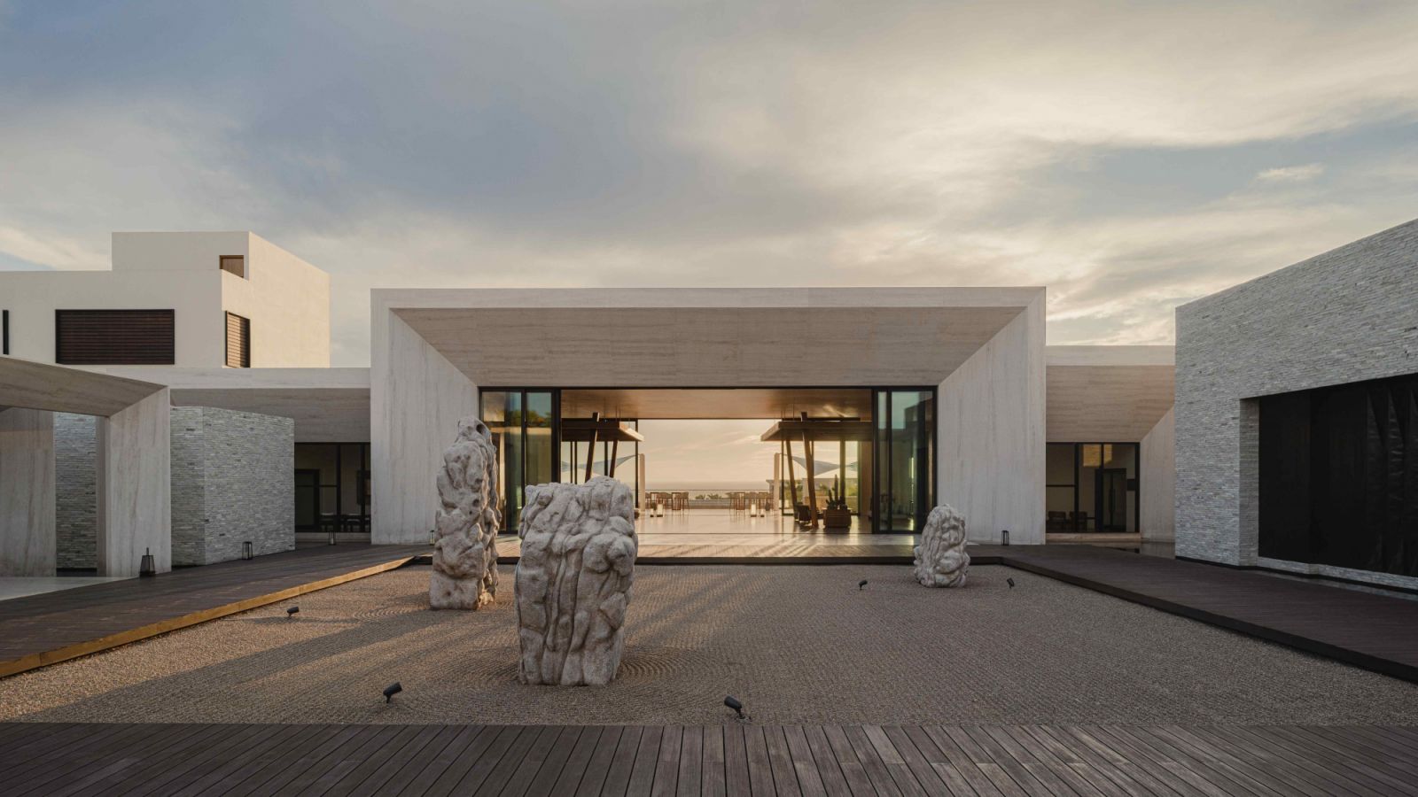 A modern interpretation of a Japanese garden at the entry court (Photo: Nobu Hotel Los Cabos)