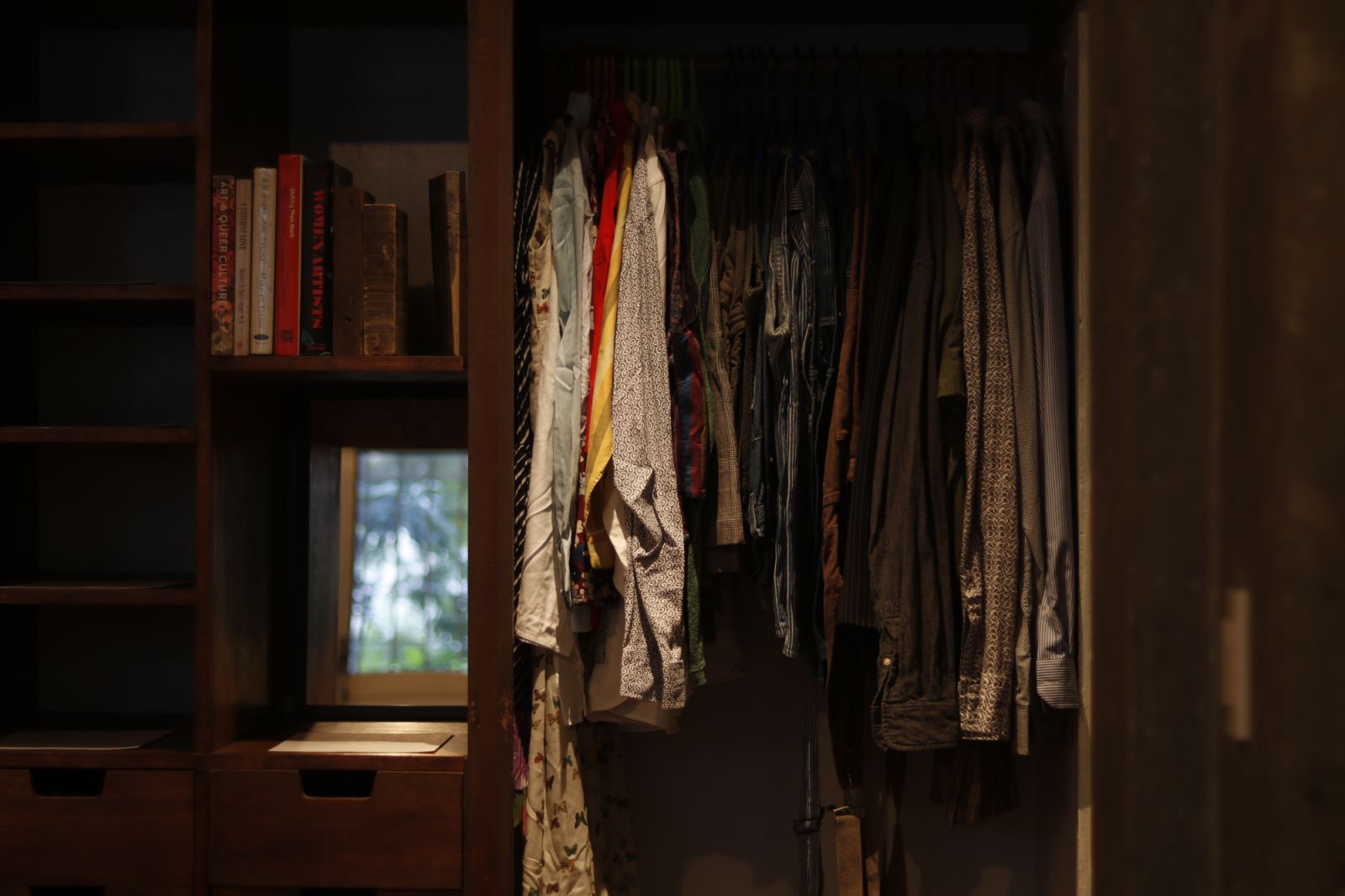Some old clothes in a closet in Calle Wright (Photo: Calle Wright)
