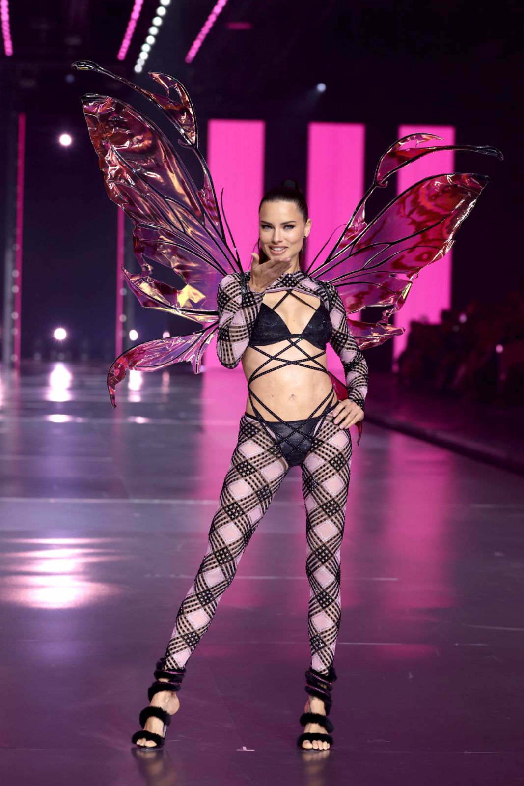 NEW YORK, NEW YORK - OCTOBER 15: Adriana Lima walks the runway for the Victoria's Secret Fashion Show 2024 on October 15, 2024 in New York City. (Photo by Dimitrios Kambouris/Getty Images for Victoria's Secret)