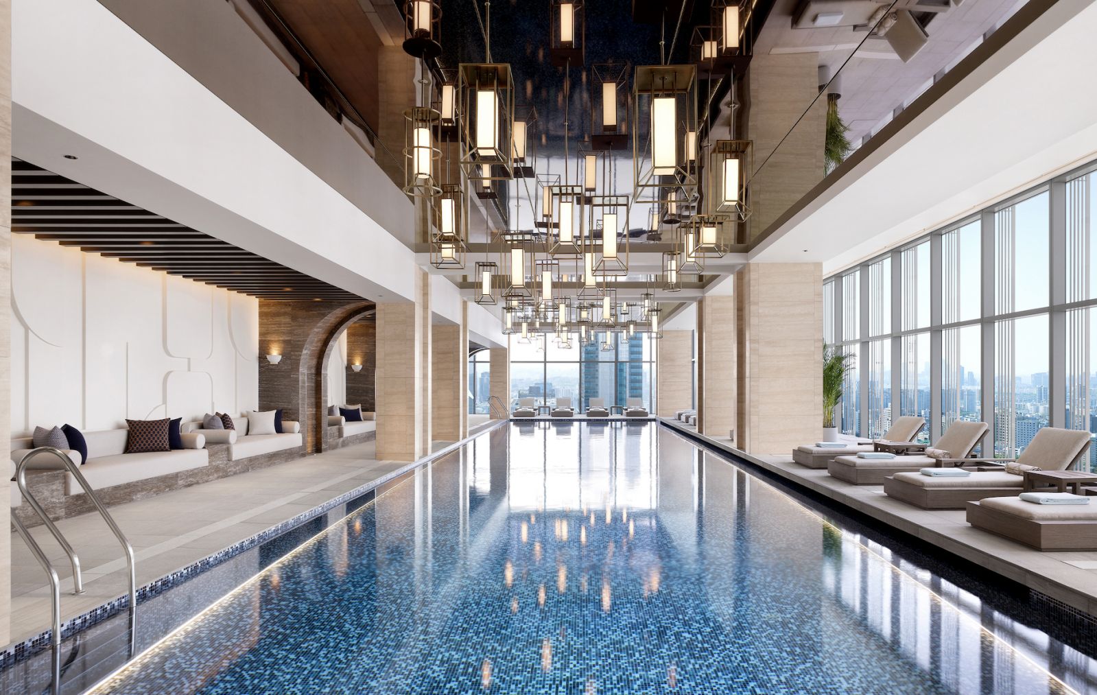 The indoor pool at Josun Palace (Courstesy of Josun Palace)