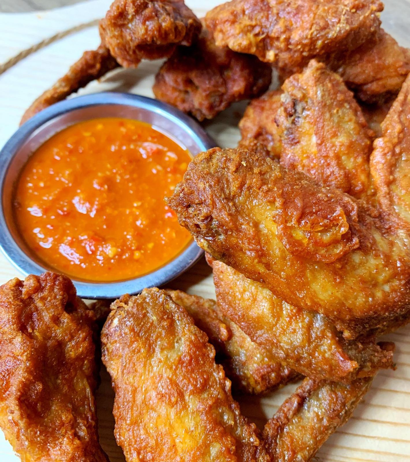 Jeffo’s signature wings with a side of house-made chilli (Photo: Facebook/Jeffo's)