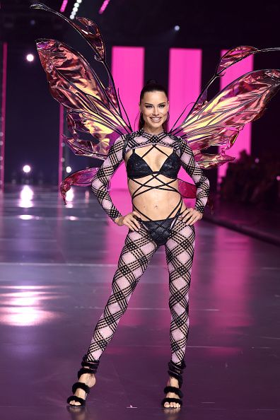 NEW YORK, NEW YORK - OCTOBER 15: Adriana Lima walks the runway for the Victoria's Secret Fashion Show 2024 on October 15, 2024 in New York City. (Photo by Dimitrios Kambouris/Getty Images for Victoria's Secret)