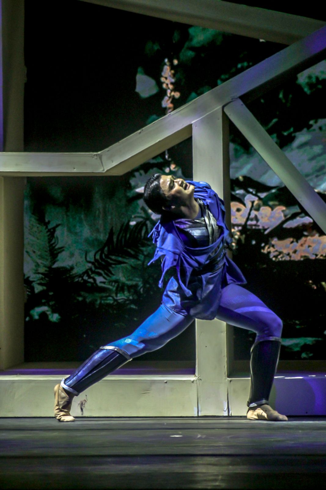 The prologue shows Florante tied to a tree in a forest (Photo: Ballet Manila)
