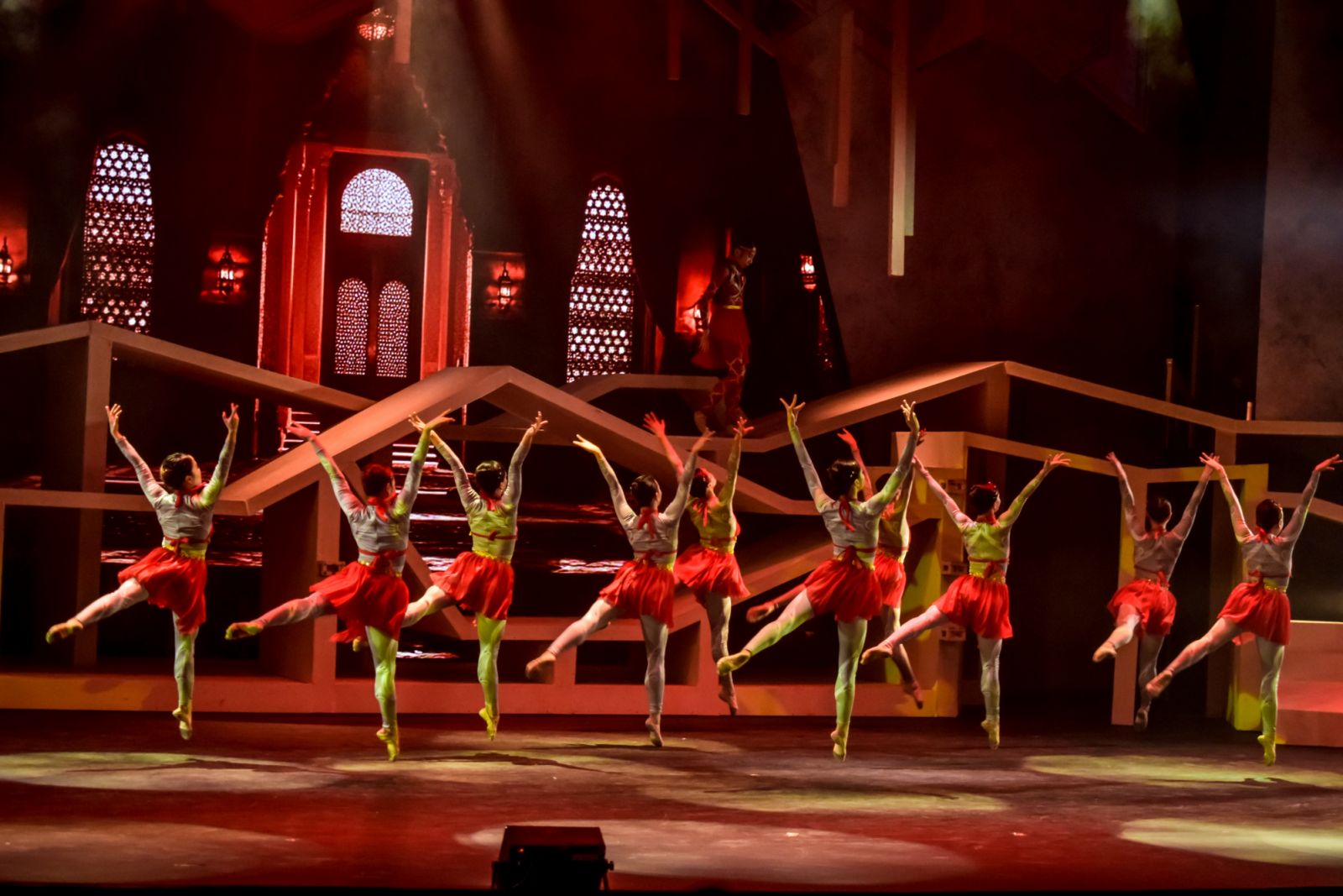 The mood in the kingdom of Persia (Photo: Ballet Manila)