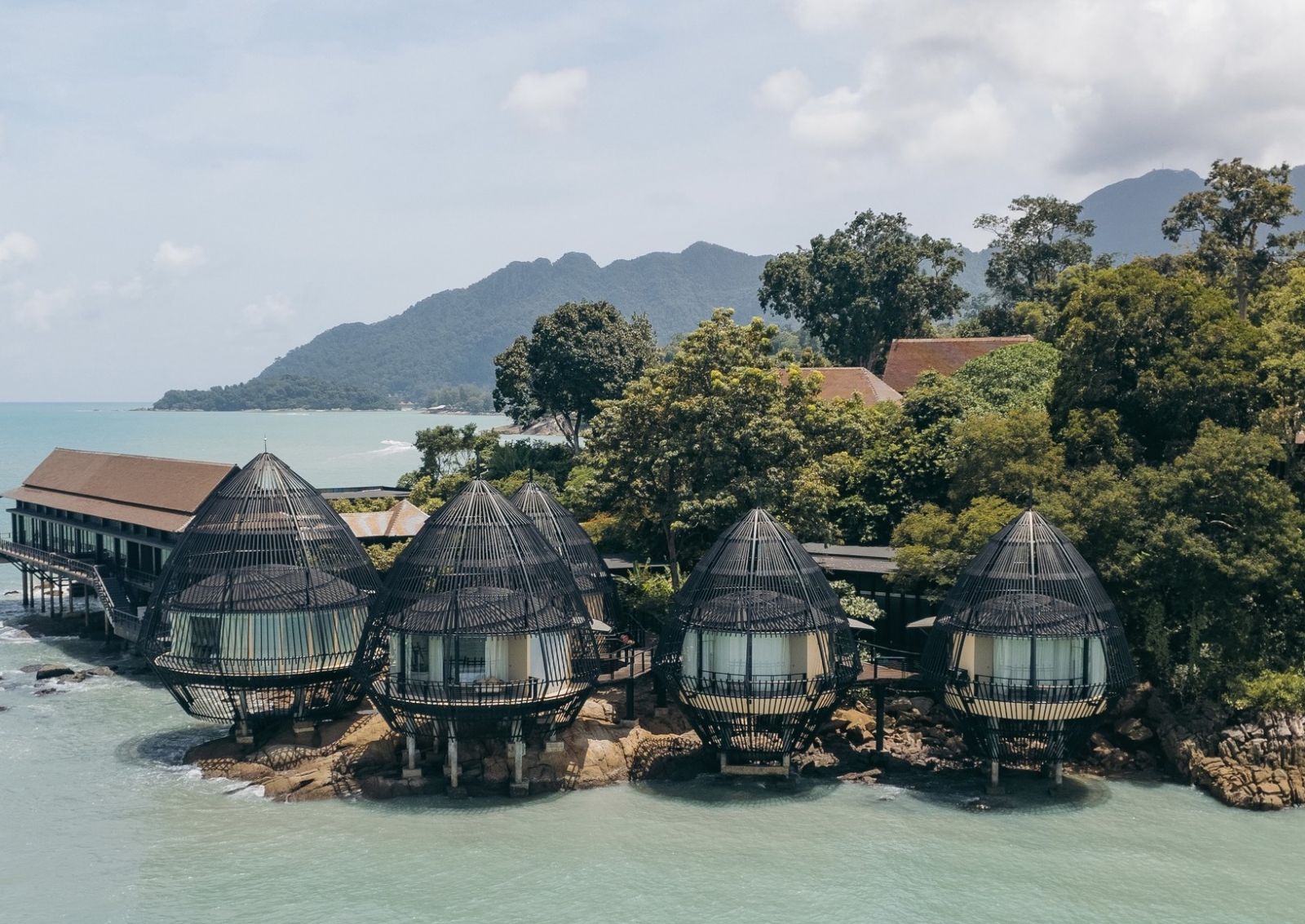 5 beautiful oceanfront villas to visit in Langkawi for a relaxing getaway