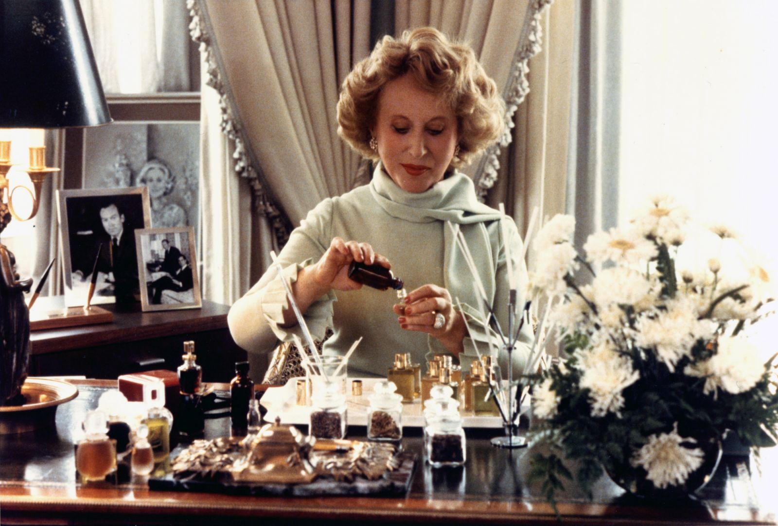 VIVA: Estee Lauder Mixing Frag-John Peden 1981