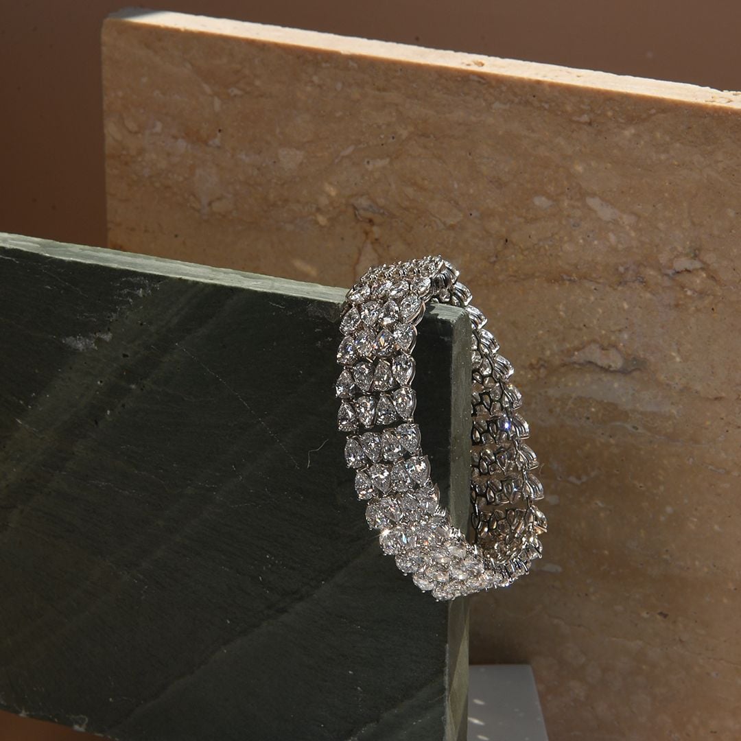 High jewellery pear bracelet (Photo: courtesy of Esse fine jewellery)