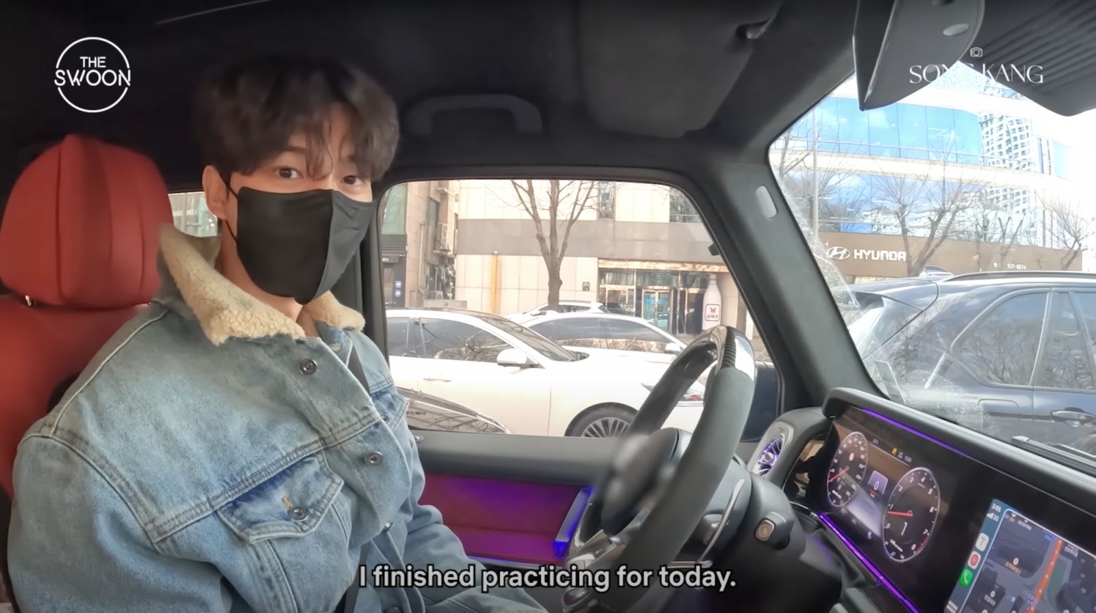 Song Kang driving his Mercedes-Benz G-Class in a Netflix K-Content vlog (Photo: Netflix K-Content)