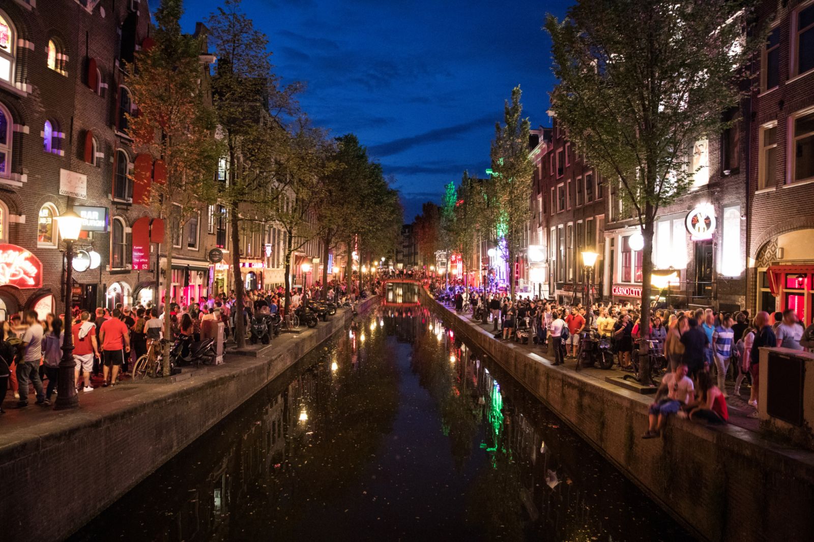 ย่าน red light district ในอัมสเตอร์ดัม (ภาพ:Getty Images)