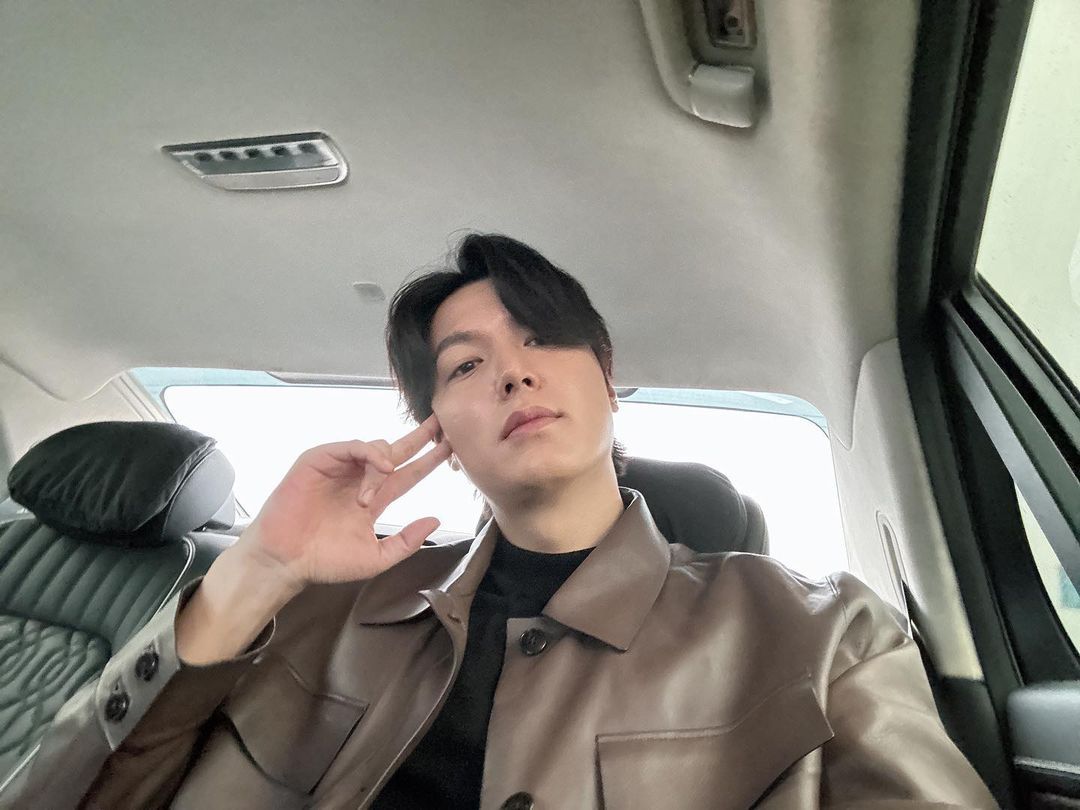 Lee Min-ho car selfie (Photo: Instagram/@actorleeminho)