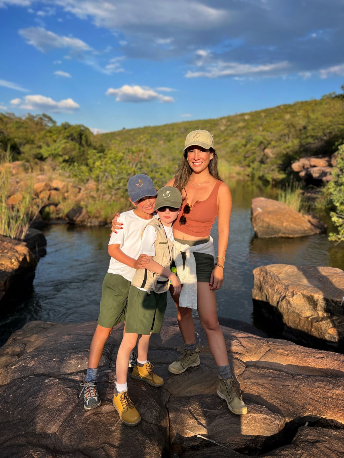 Stephanie Zubiri with her kids, Sebastian and Max.