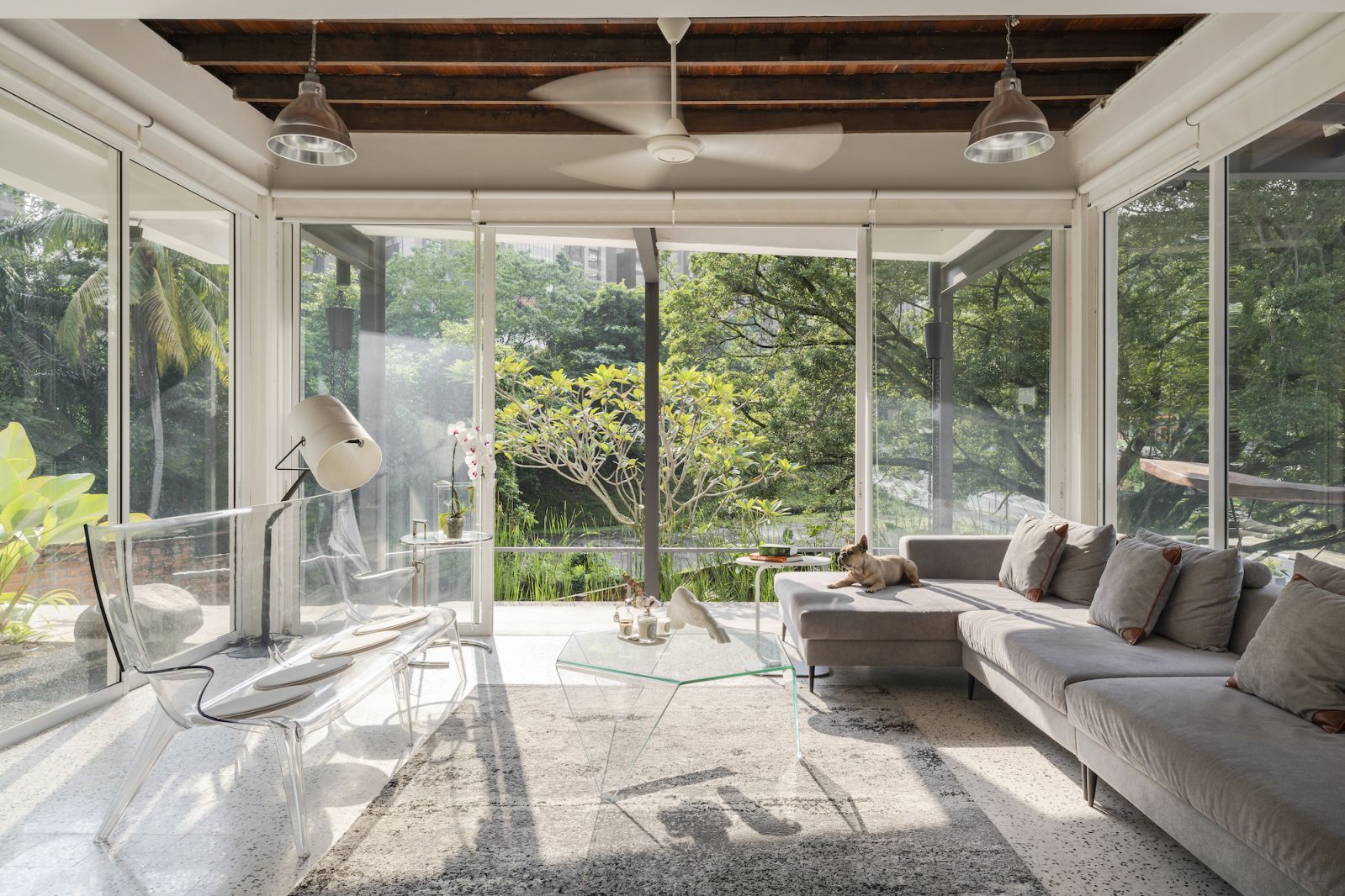 A lush home filled with art and design objects by John Koh Architect (Photo: David Yeow)