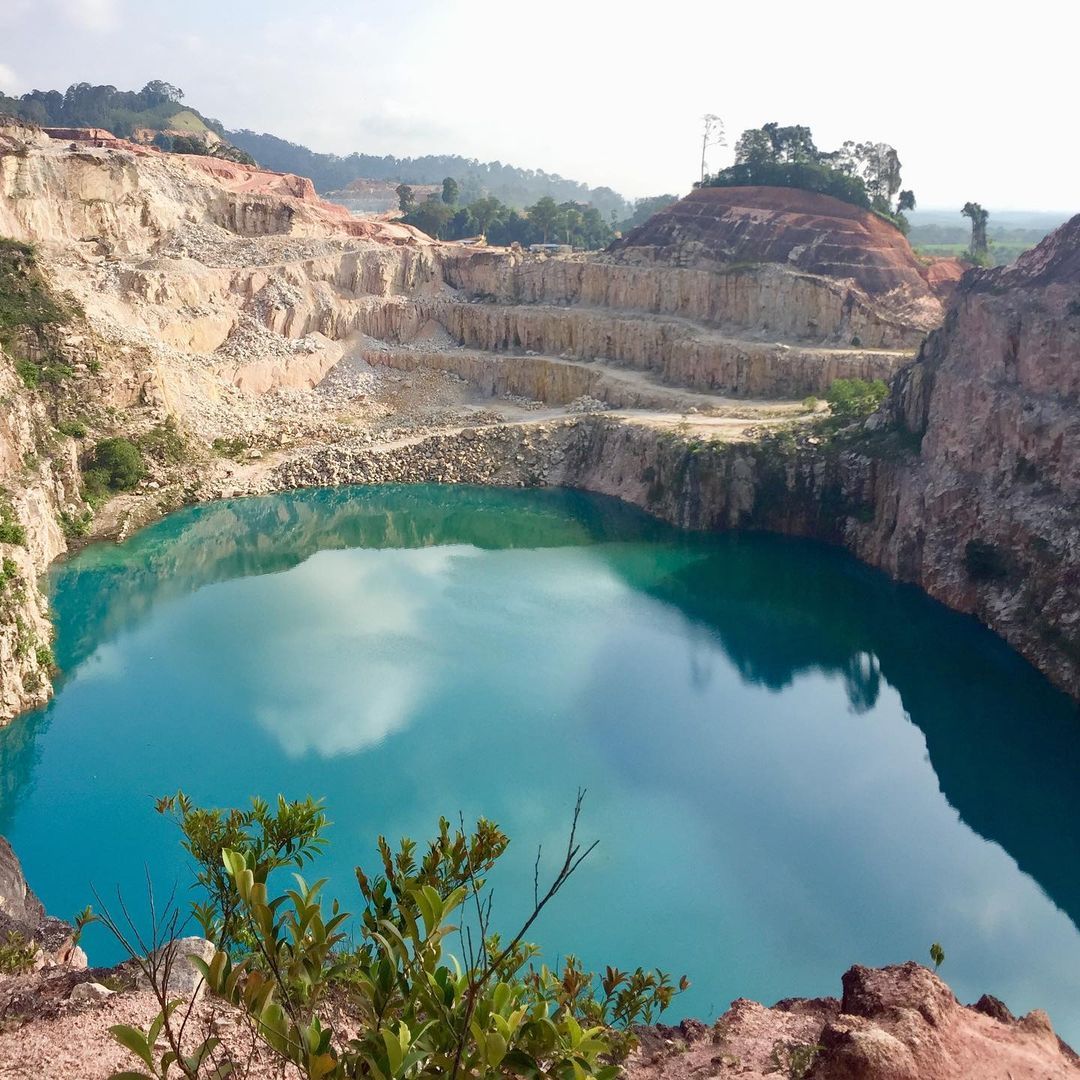 Kangkar Pulai Blue Lake (Photo: Instagram / @eileeeeeen77)