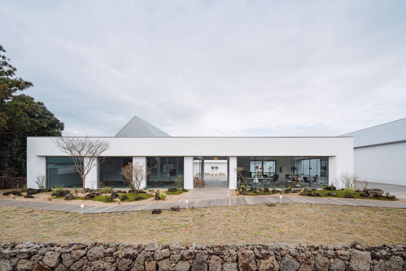 A view of the Fritz Hansen Jeju store, the largest in South Korea, designed by Ondo (Photo: Ondo)