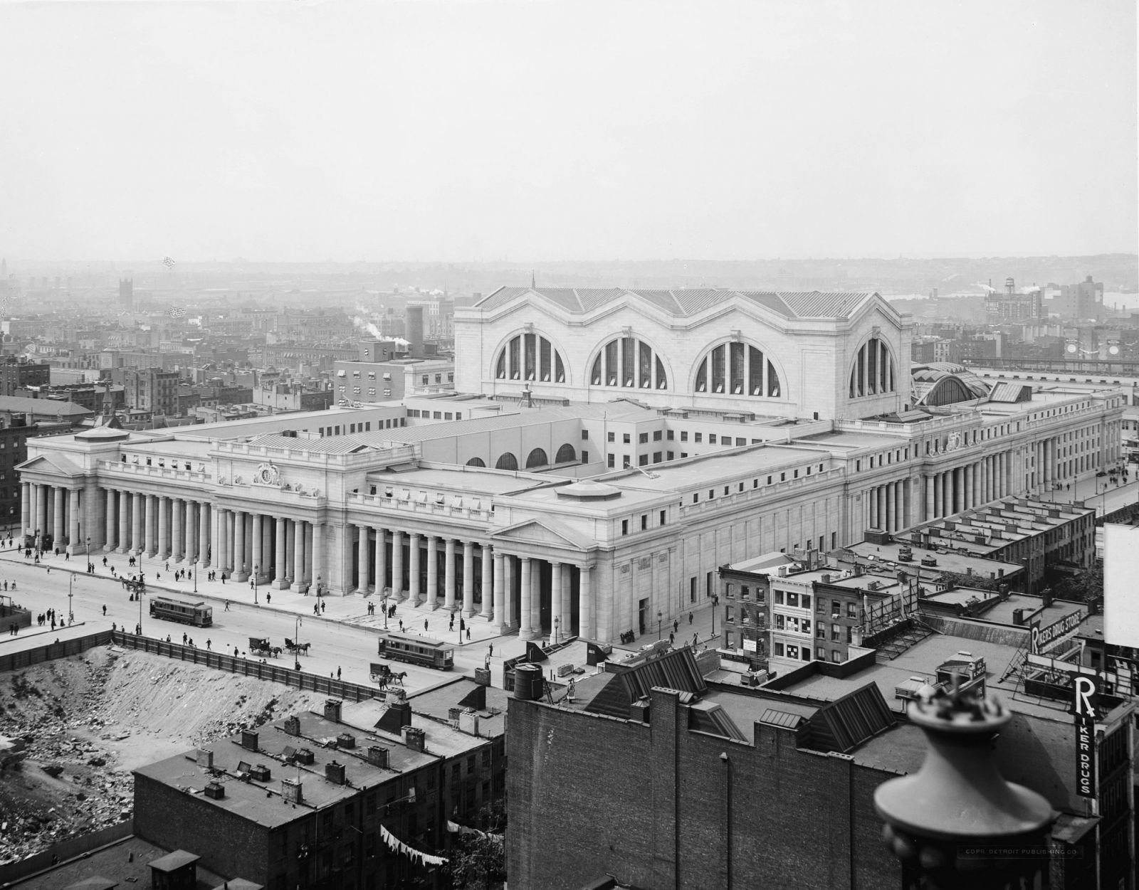 The Beaux-Arts style Pennsylvania Station in New York City (Photo: WikiCommons)