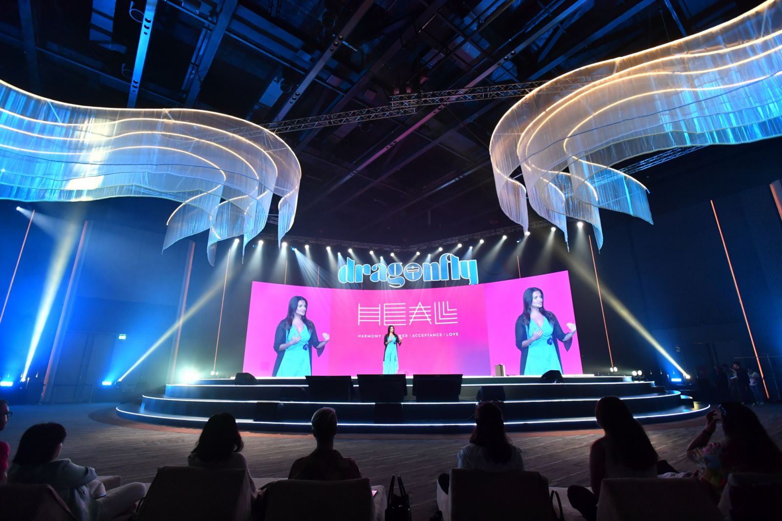 Dr.Shefali นักเขียนและนักจิตวิทยาผู้เชี่ยวชาญเรื่องการเลี้ยงดู (ภาพ: Dragonfly H.E.A.L. Summit 2024)
