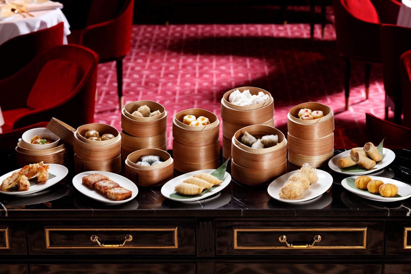 Dim sum creations are redefined with elegance at Madame Fan (Photo: Facebook / Madame Fan)