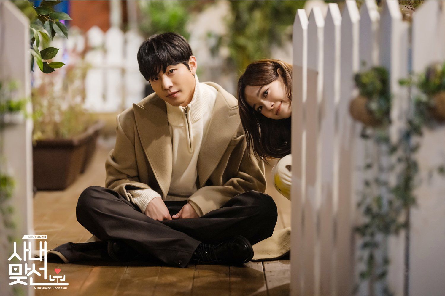 Ahn Hyo-seop and Kim Se-jeong behind the scenes while filming the 2022 K-drama, 'Business Proposal'