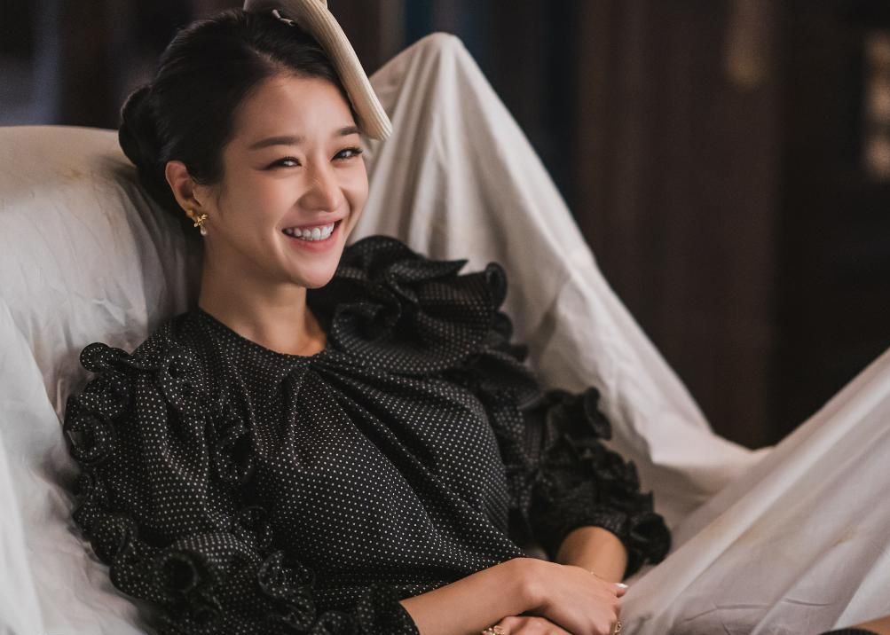 Seo Yea-ji filming the 2020 K-drama, 'It's Okay to Not Be Okay', which deep dives into trauma, personality disorders, and the long journey of healing (Photo: tvN)