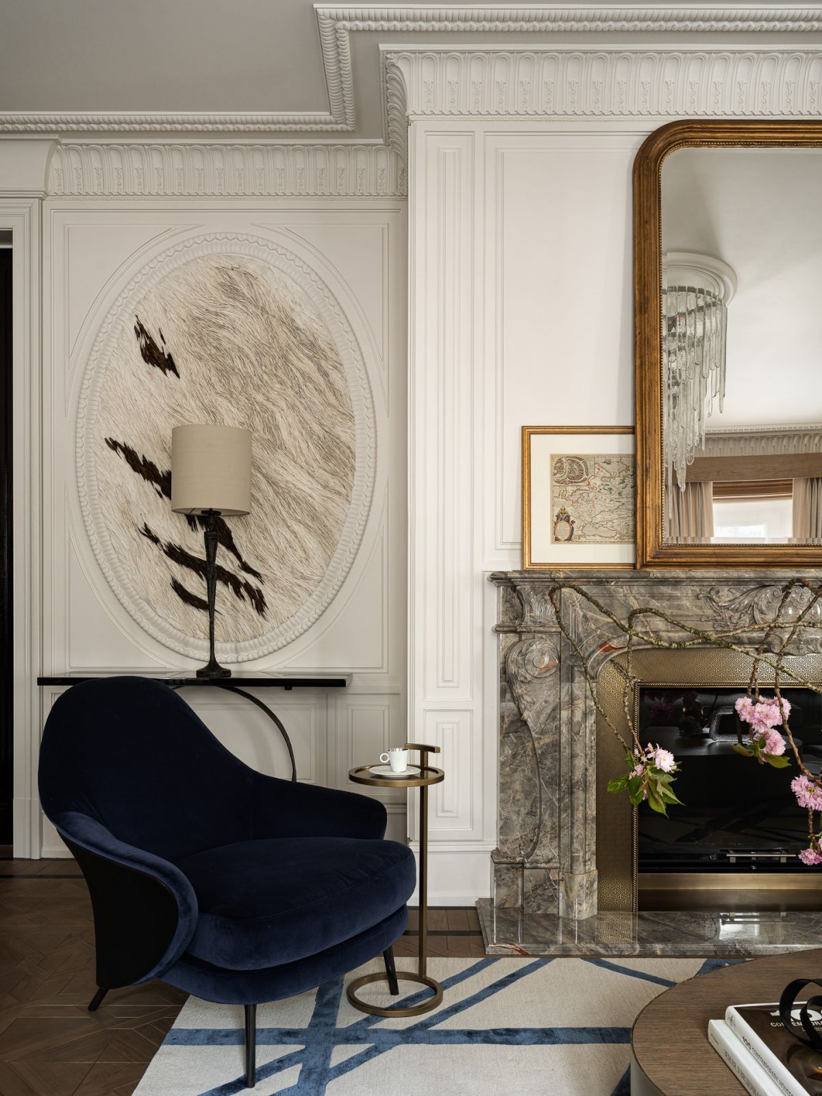 Varying textures, colours and materials that work harmoniously within the living room