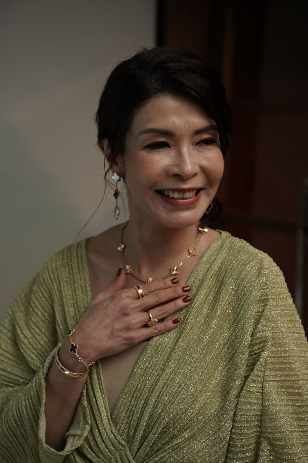 Winnie Chan in Van Cleef & Arpels