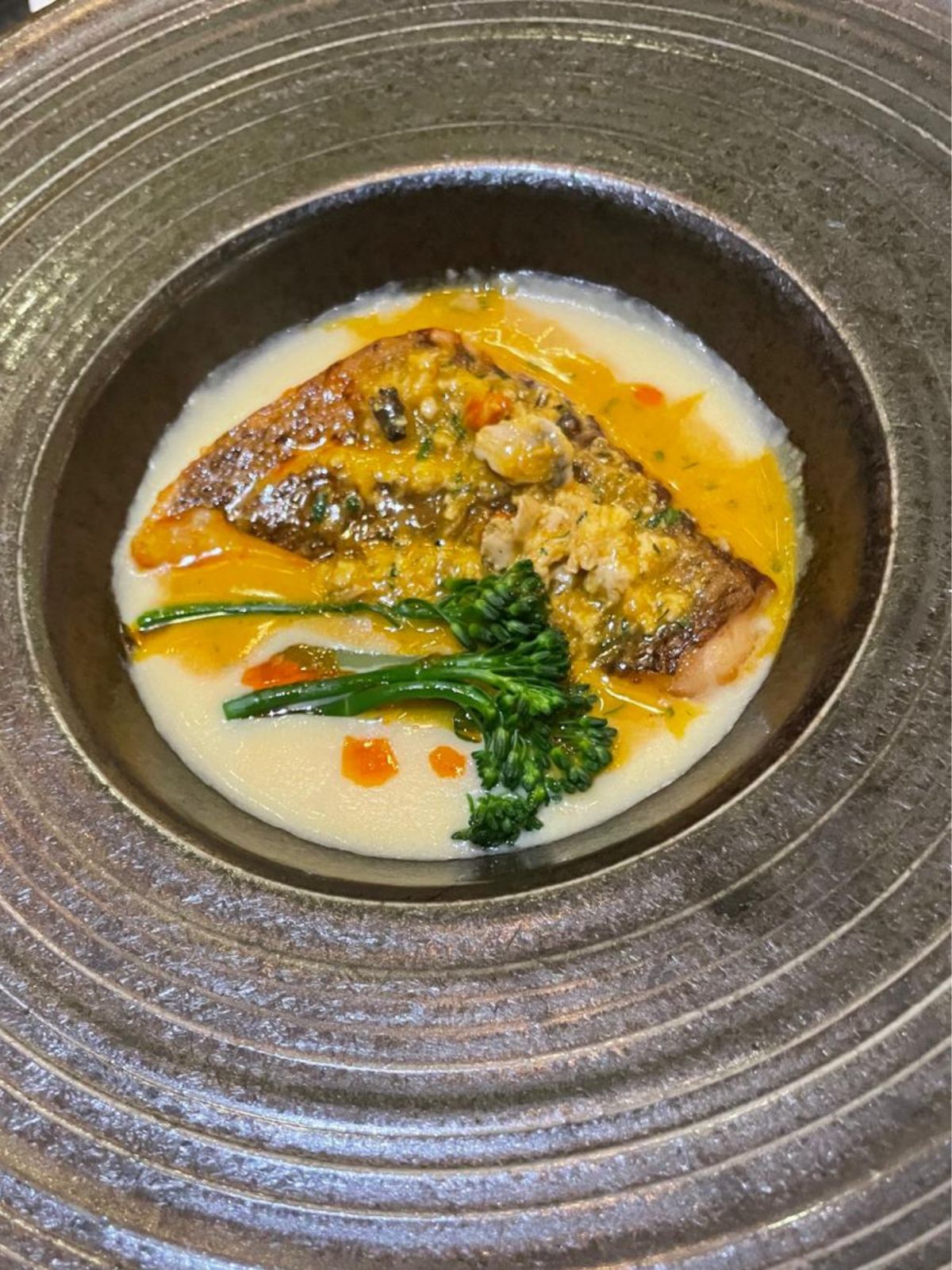 Pan-seared red seabream fillet with hairy crab paste and shrimp oil at Ammo (Photo: Suchetana Mukhopadhyay / Tatler Asia)