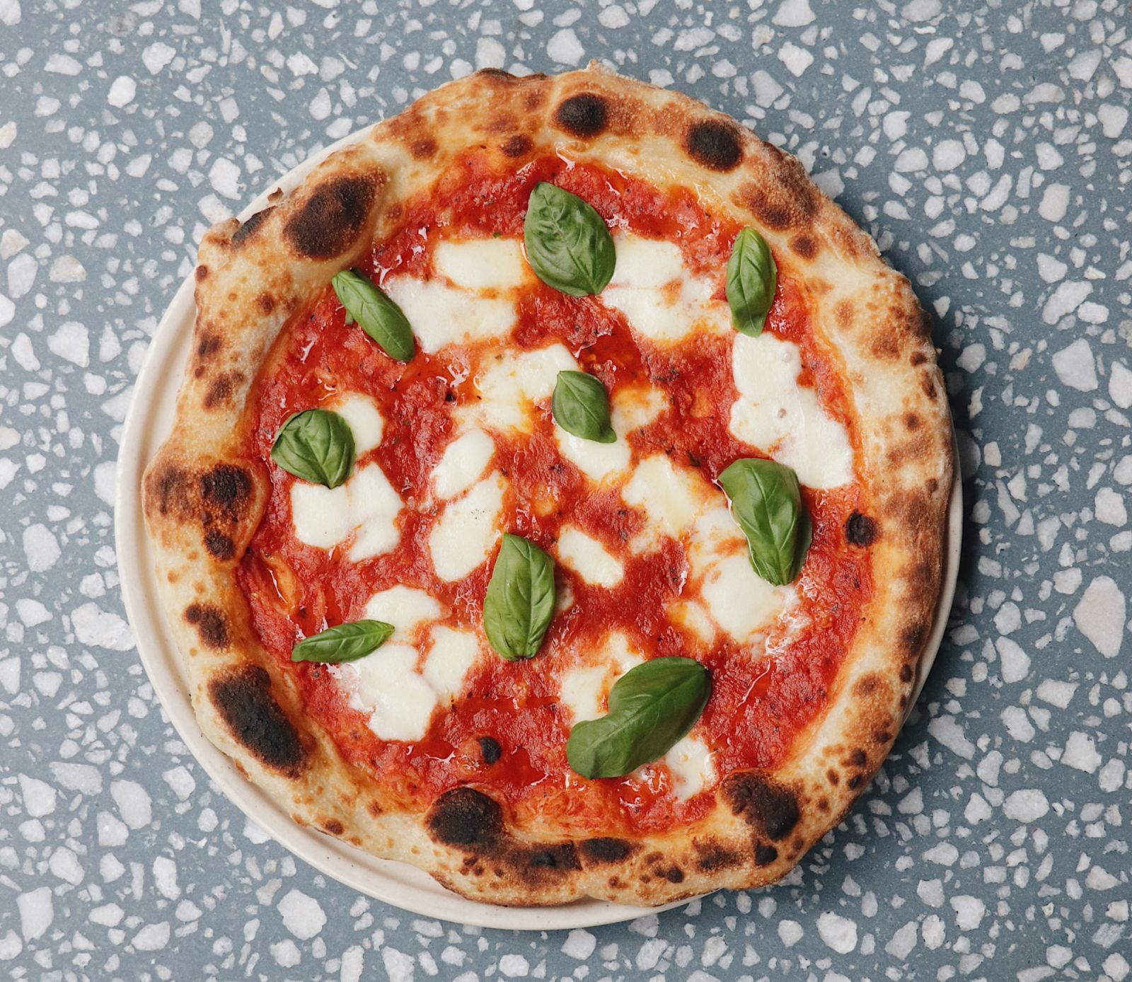 Margherita pizza at Americano