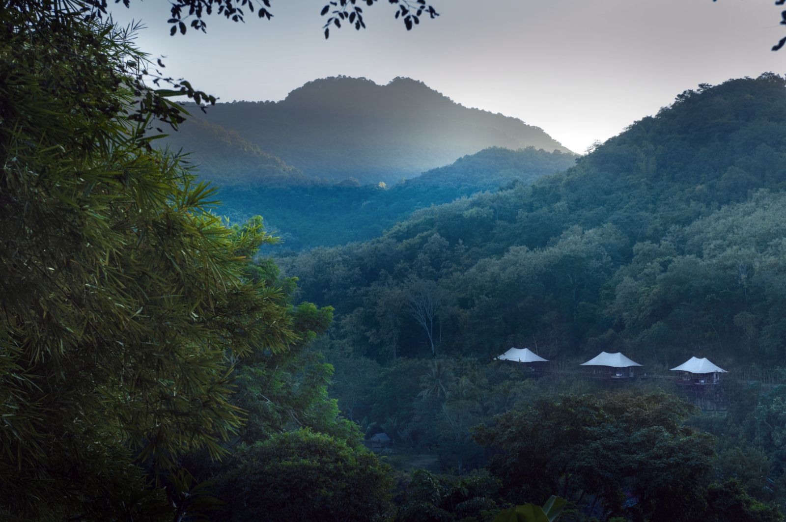 ห้องพักแบบ Hilltop Tents (ภาพ: Rosewood Luang Prabang)