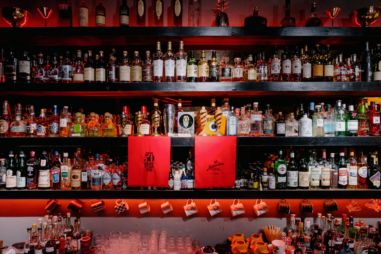 Living Room Bar at Epic