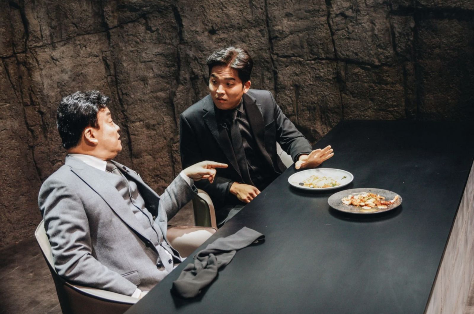 安成宰是韓國唯一的米其林三星主廚。(Photo:Netflix《黑白大廚:料理階級大戰》劇照)