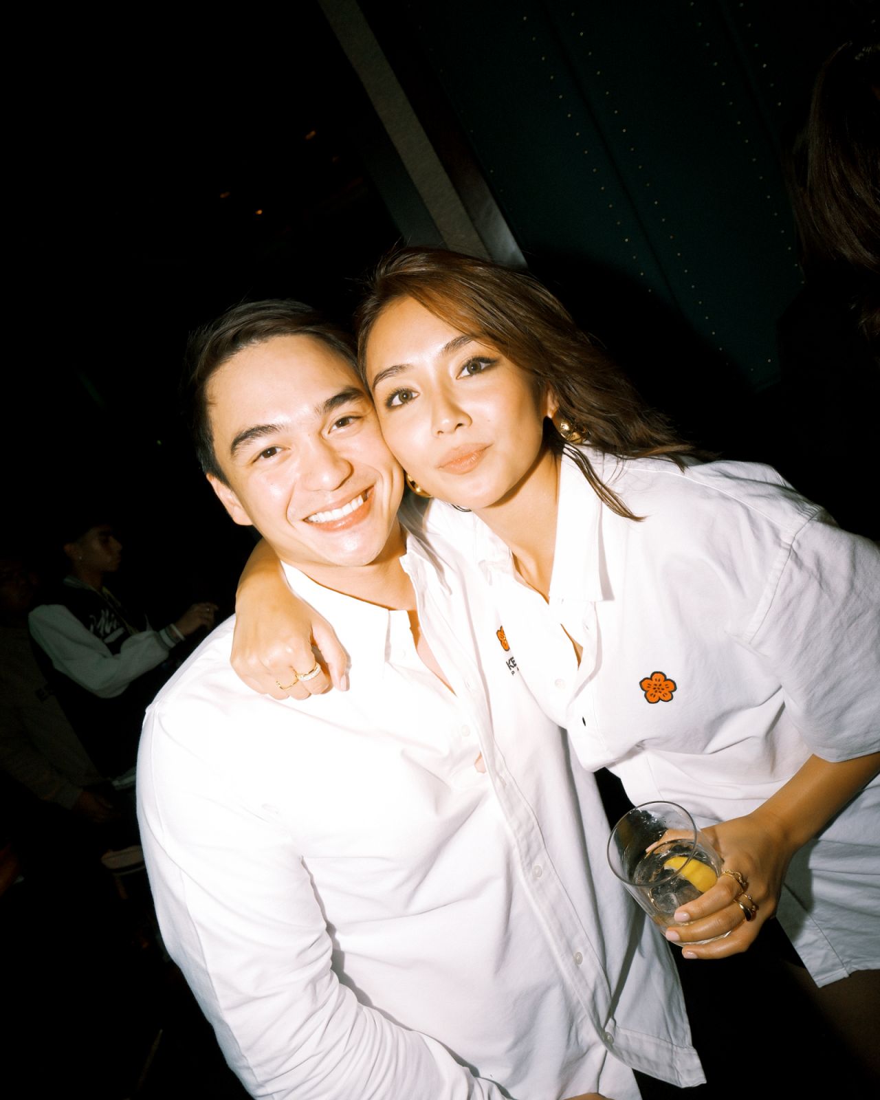 Dominic Roque and Kathryn Bernardo pose for a photo at Dr Aivee Aguilar Teo's birthday bash