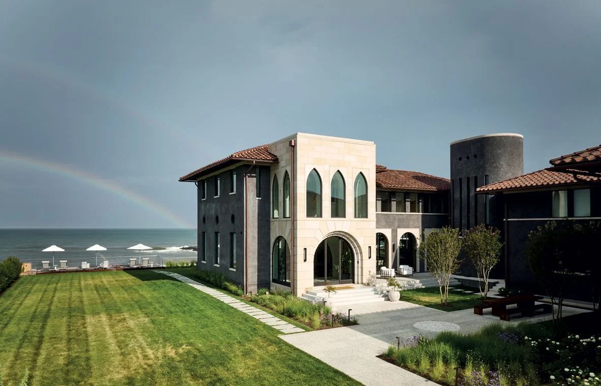 Designed by American architect John Ike, the home draws inspiration from Italian villas (Photo: Richard Powers)