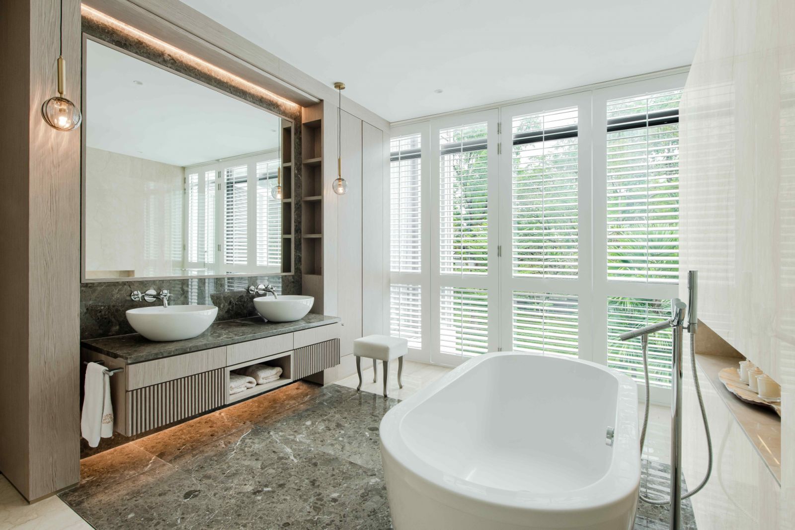 A tasteful bathroom design by Linear Vista in a Bukit Tunku residence (Photo: David Yeow)